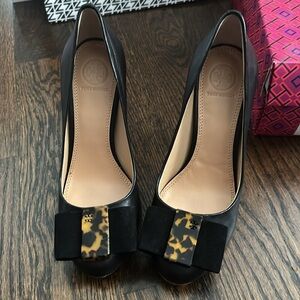 Tory Burch 6.5 Chase Pump Matte Glove Napa